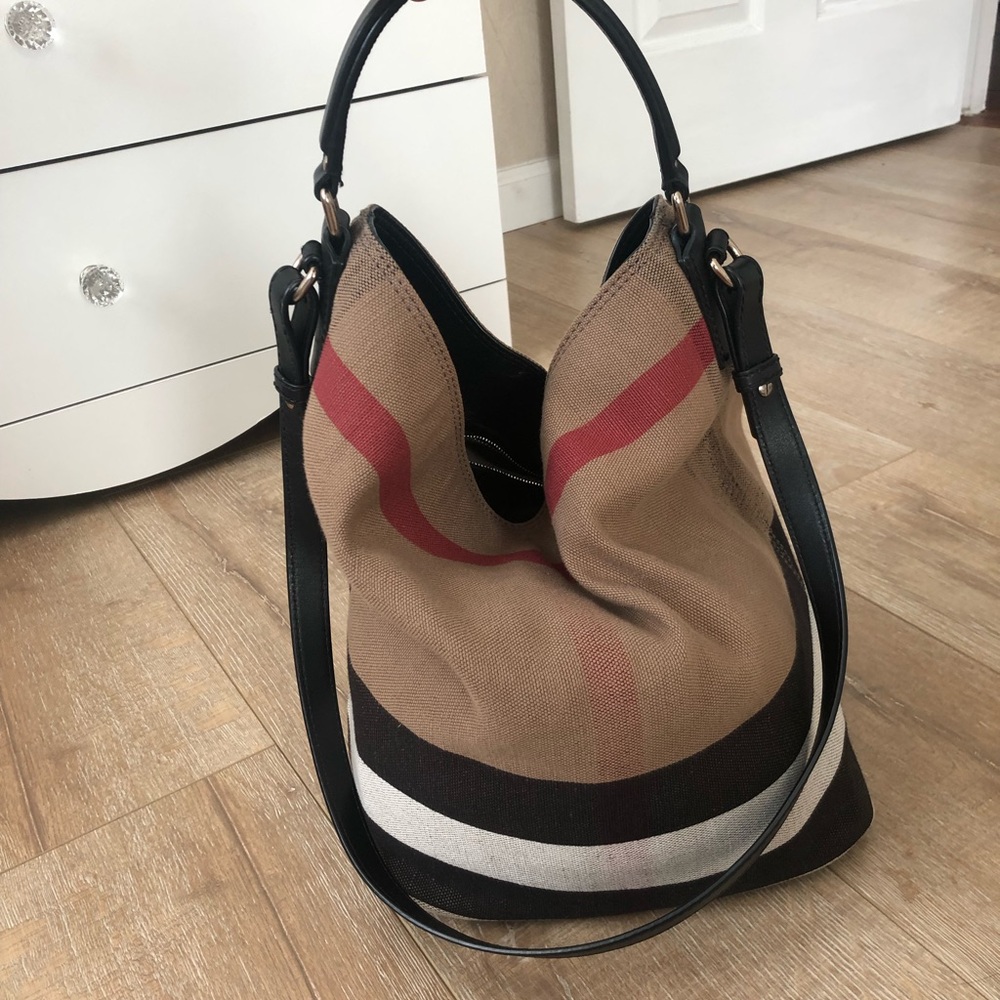 Burberry Ashby Handbag - Medium